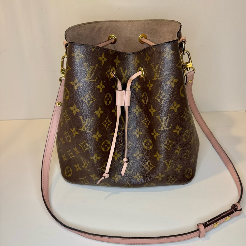 Louis Vuitton Neo Noe MM Monogram Rose Poudre w/COA - Picture 7 of 7